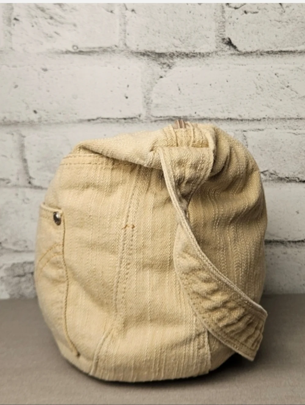Vintage Levi’s Beige Canvas Shoulder Bag Floral Lined Y2K Hobo Purse
